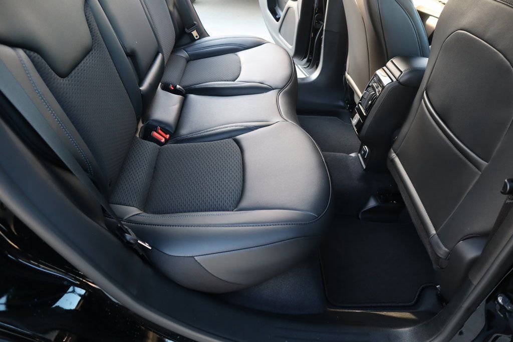 New 2026 Jeep Compass Latitude image 13