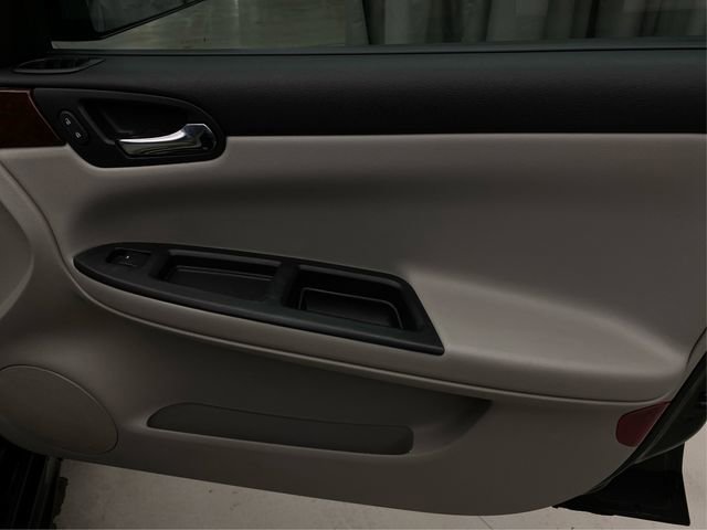 Used 2009 Chevrolet Impala LS FWD image 25
