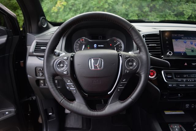 Used 2023 Honda Ridgeline Black Edition image 4