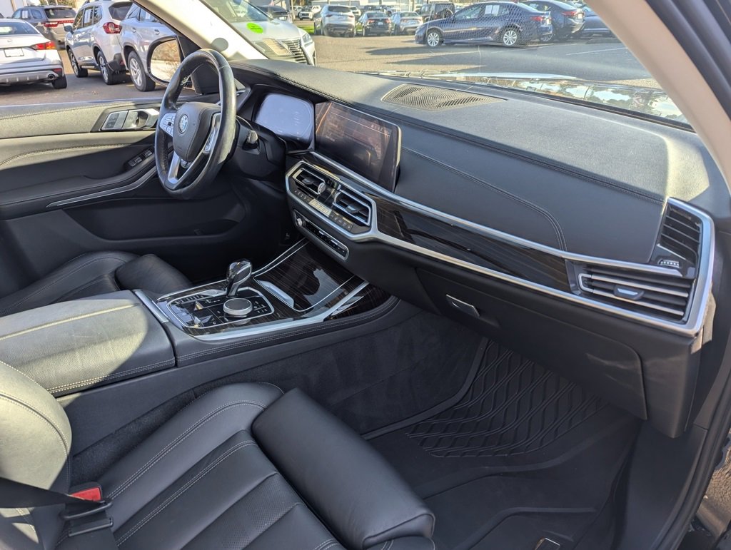 Used 2020 BMW X7 xDrive40i w/ Cold Weather Package image 40