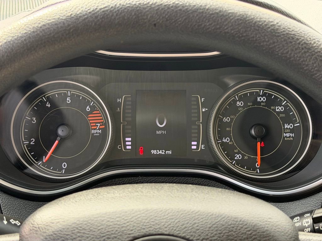 Used 2019 Jeep Cherokee Latitude w/ Popular Appearance Group image 18