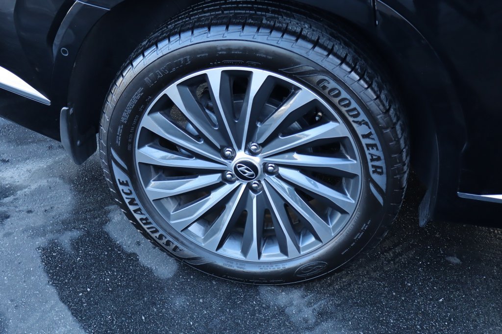 Used 2023 Hyundai Palisade Calligraphy FWD image 11