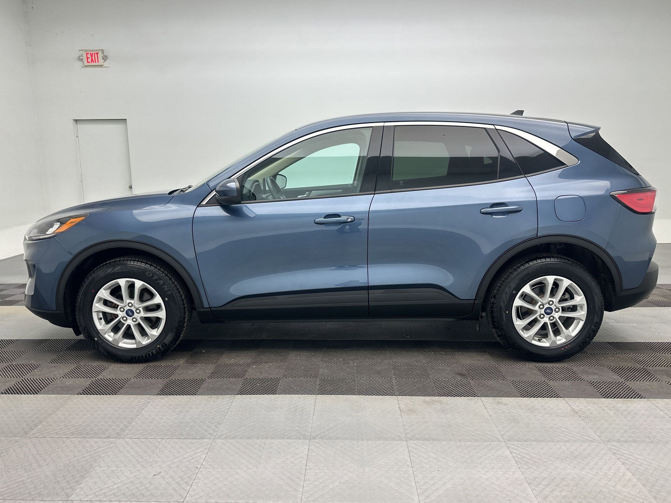 Used 2020 Ford Escape SE video 2