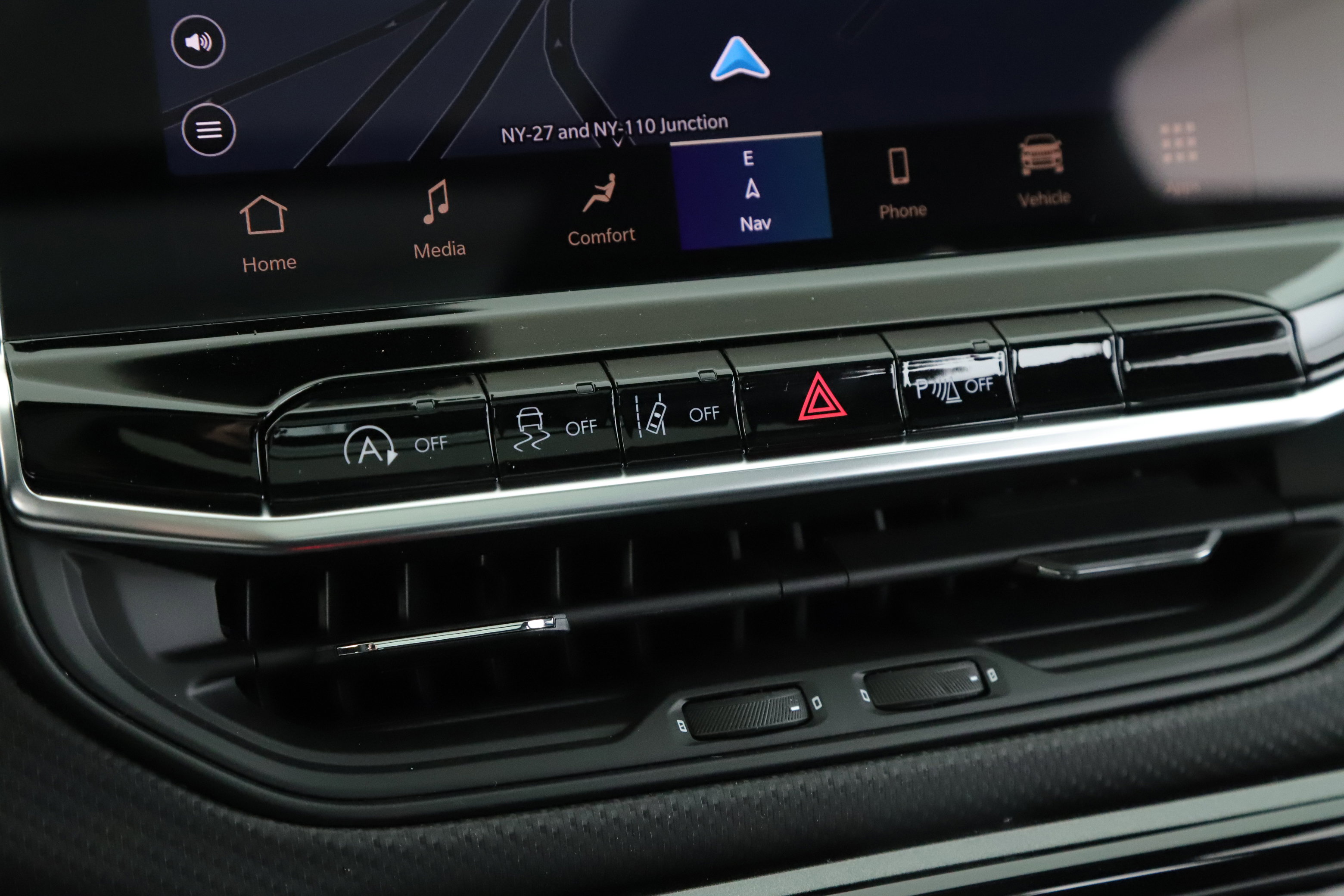 New 2026 Jeep Compass Limited w/ Sun, Sound & Navigation Group image 14