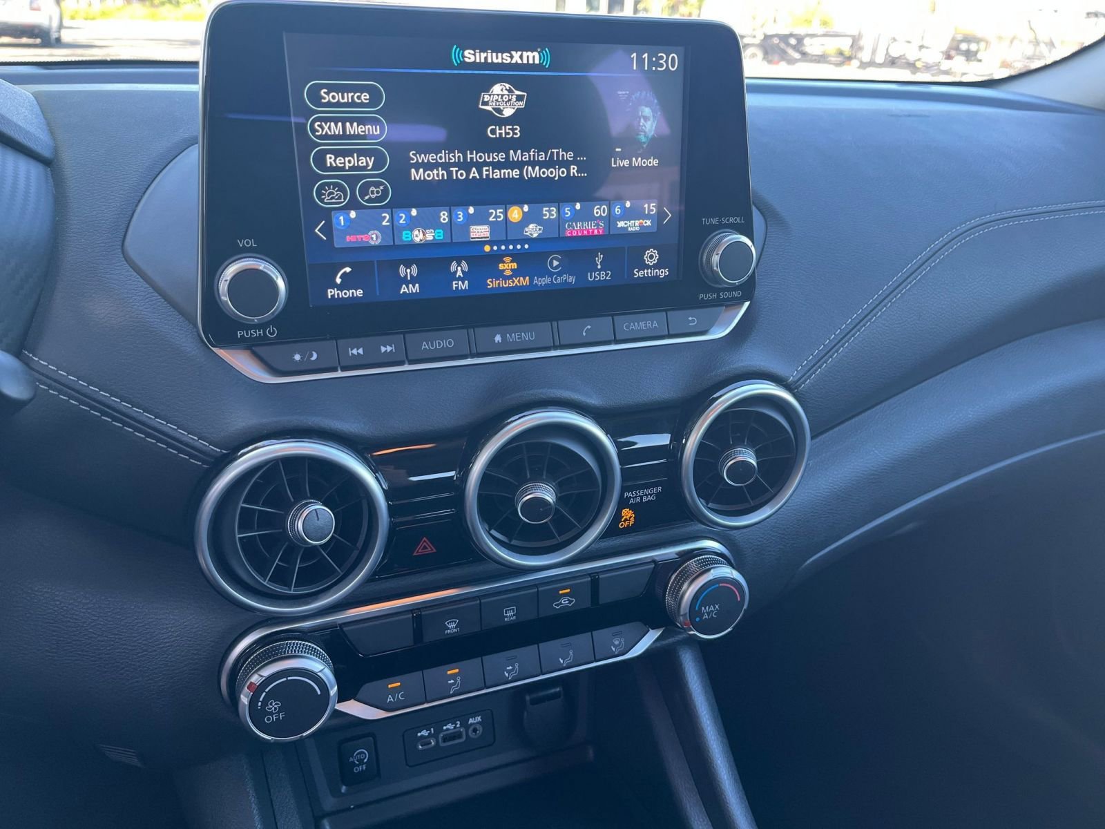 Used 2025 Nissan Sentra SV FWD image 17