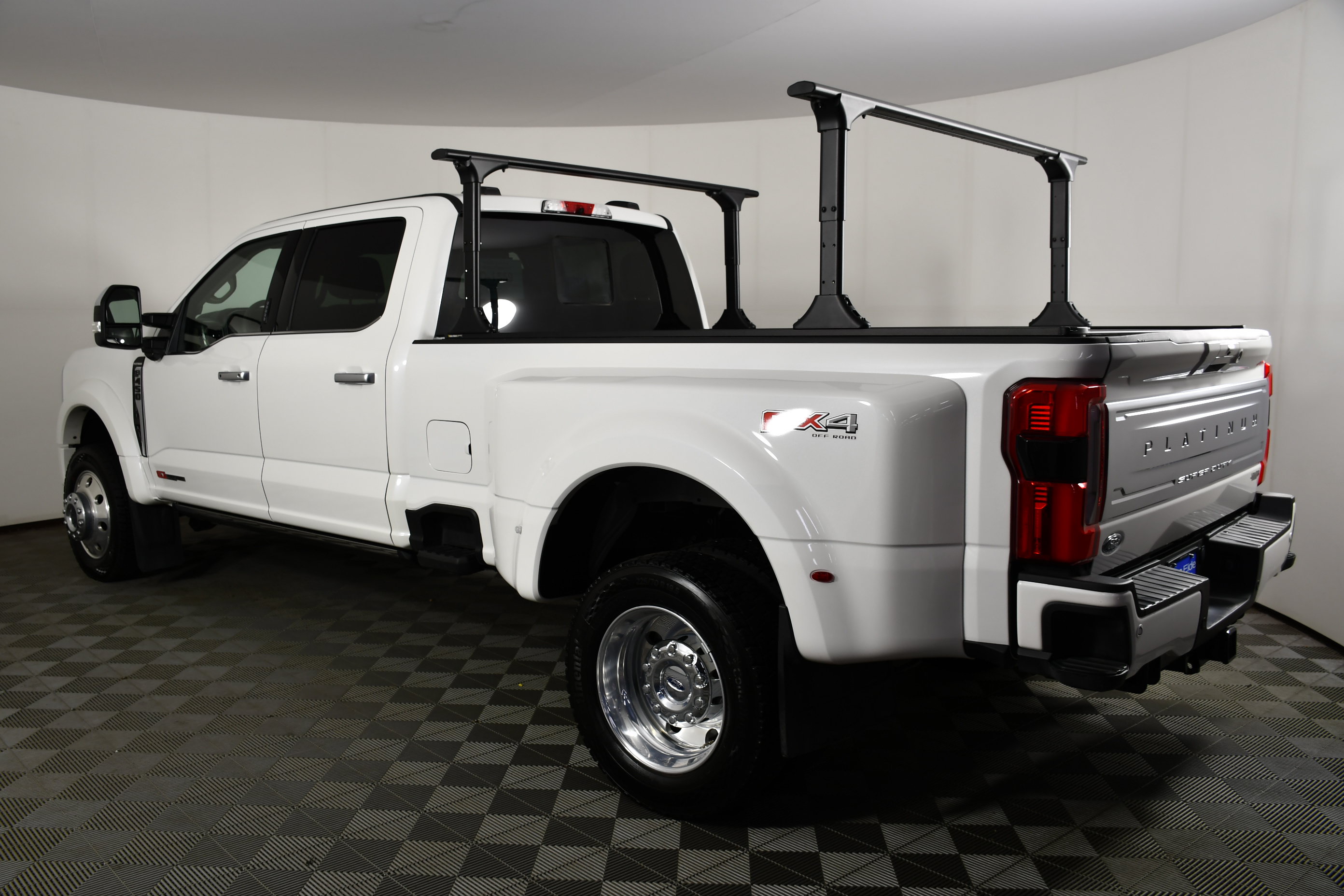 Used 2026 Ford F450 Platinum w/ Platinum Plus Package AWD/4WD image 8