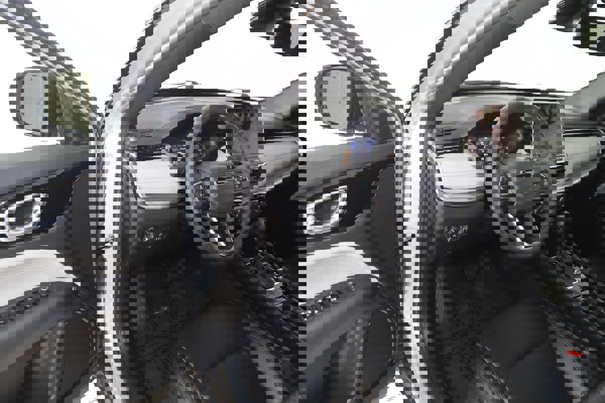 Used 2024 Jeep Compass Limited image 45