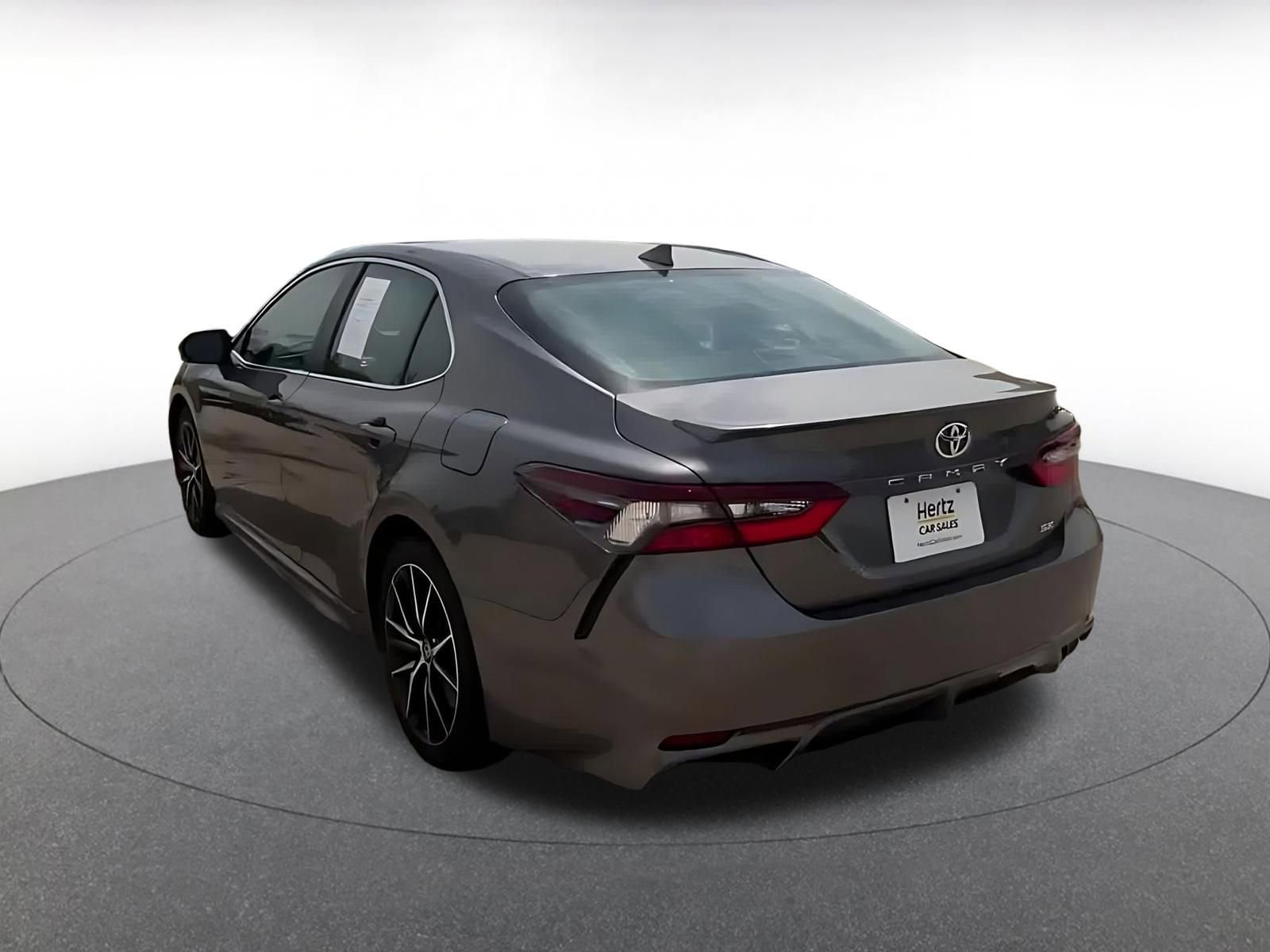 Used 2024 Toyota Camry SE FWD image 11