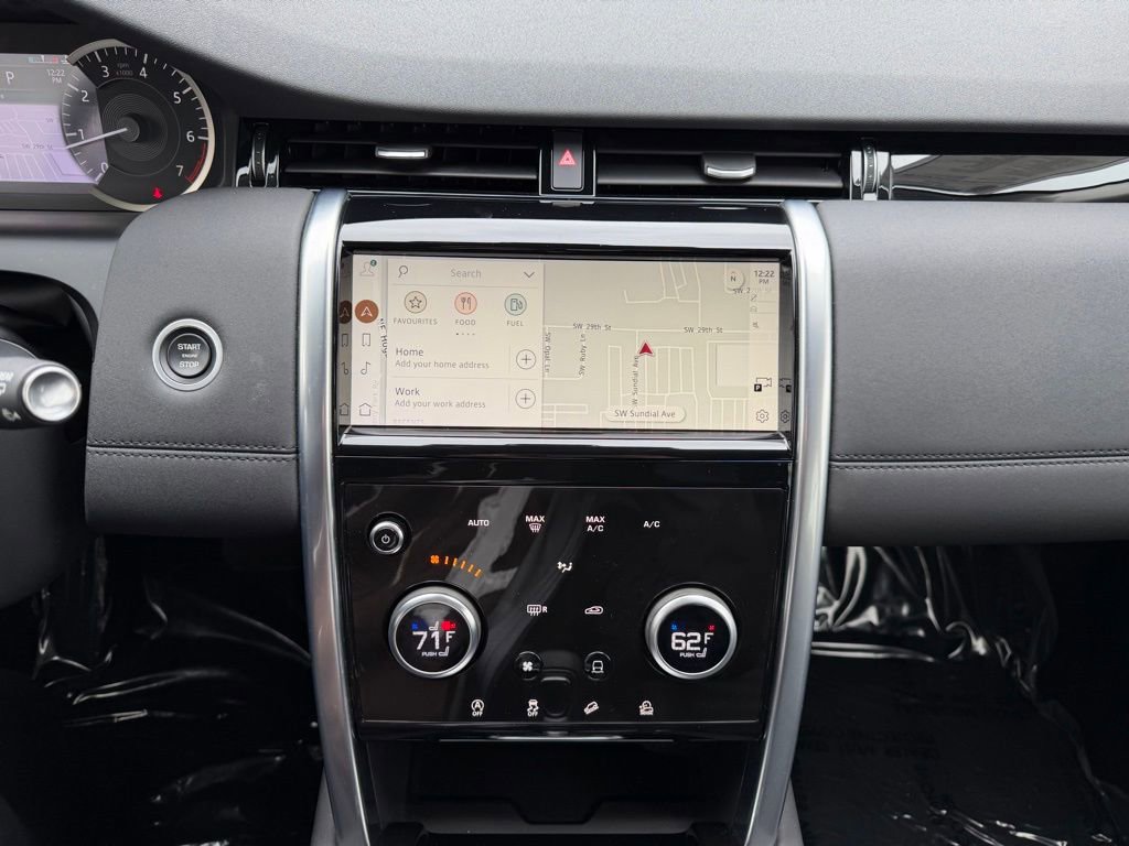Used 2023 Land Rover Discovery Sport SE image 23