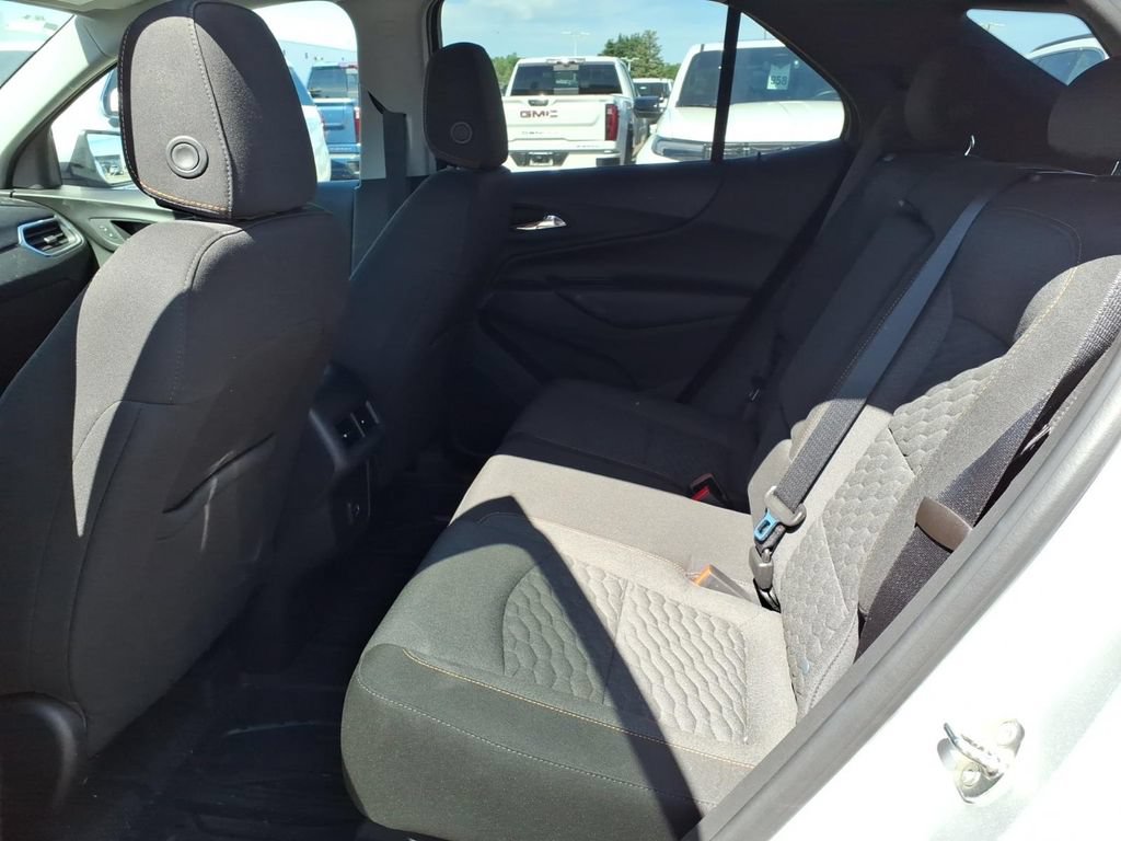 Used 2020 Chevrolet Equinox LT w/ Driver Convenience Package AWD/4WD image 9