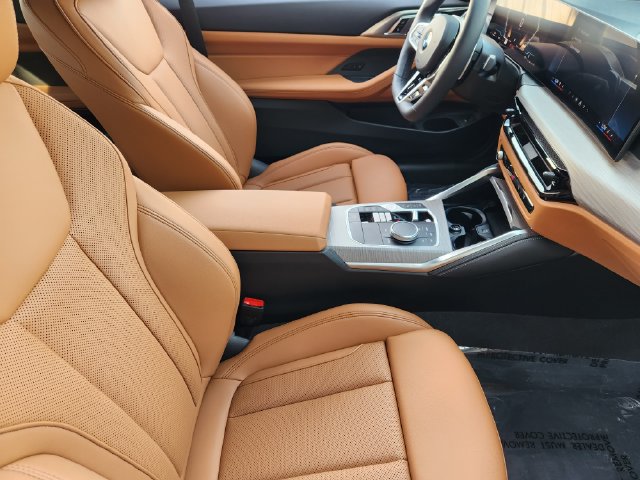 Used 2026 BMW 430i Coupe w/ M Sport Package RWD image 19