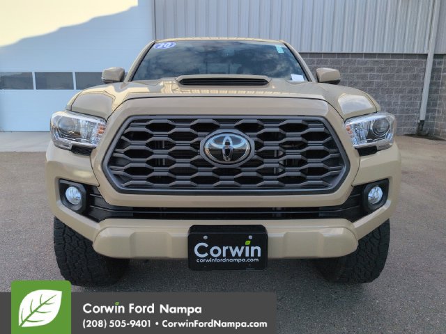 Used 2020 Toyota Tacoma TRD Sport w/ TRD Premium Sport Package AWD/4WD image 8