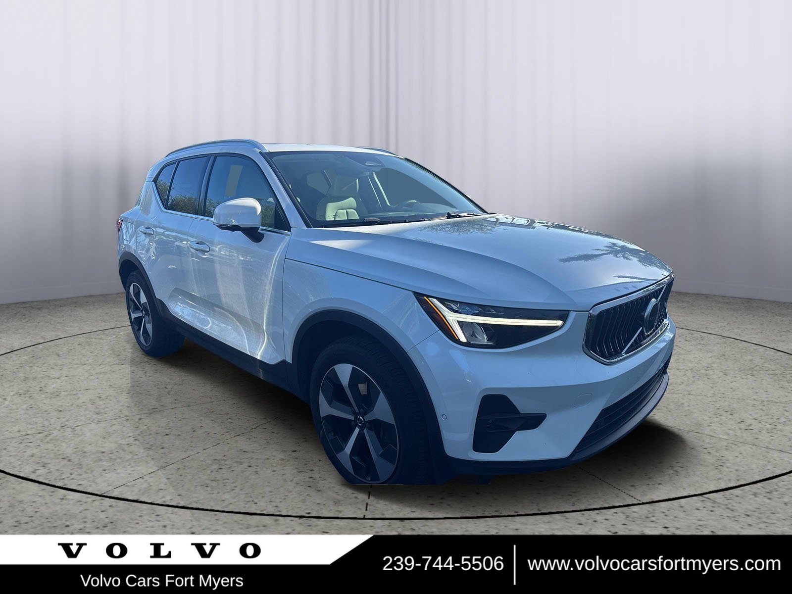 Used 2025 Volvo XC40 B5 Plus