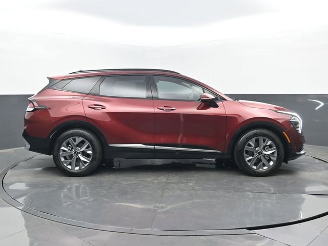 Used 2025 Kia Sportage SX image 2
