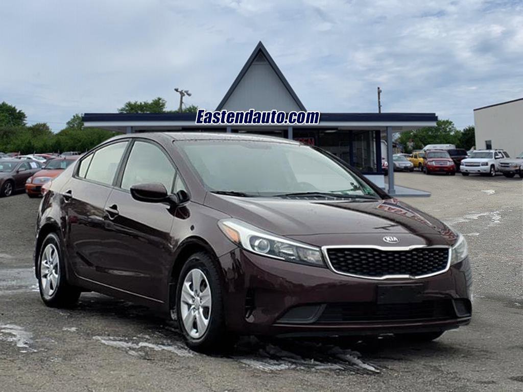 Used 2017 Kia Forte LX image 1
