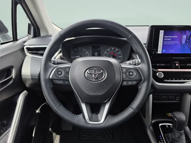 Used 2023 Toyota Corolla Cross LE FWD image 24