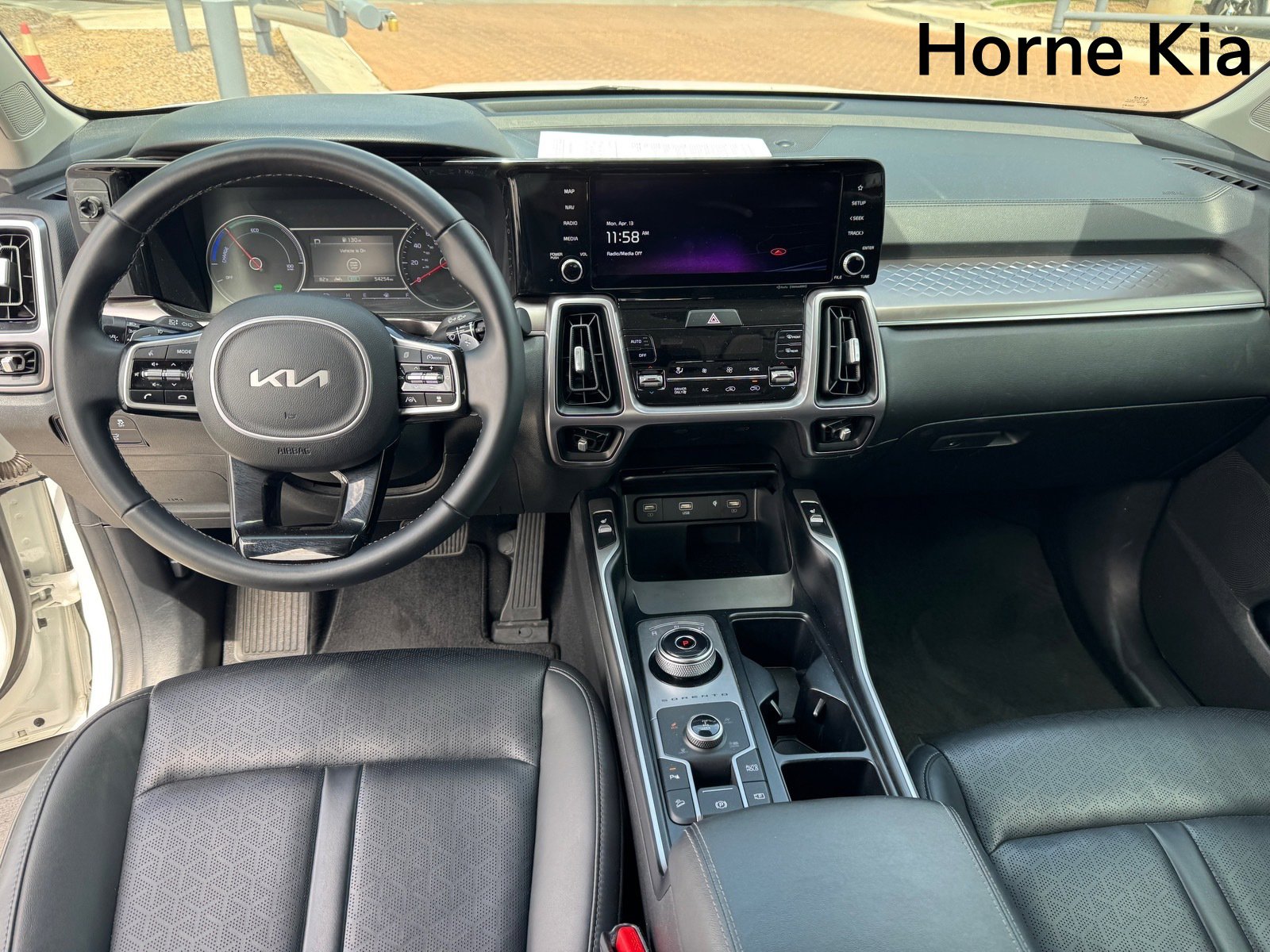 Certified 2022 Kia Sorento EX w/ Panoramic Sunroof Package image 13