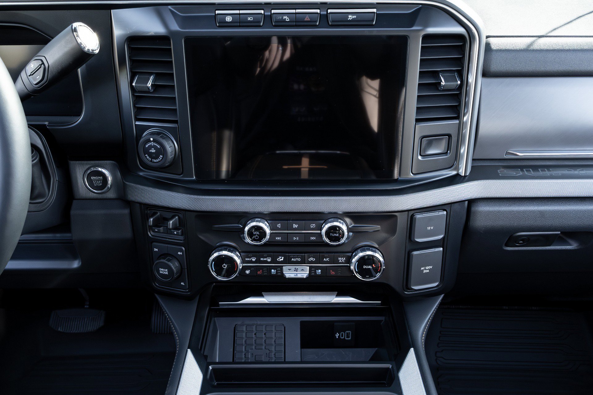 Used 2024 Ford F450 Platinum AWD/4WD image 36