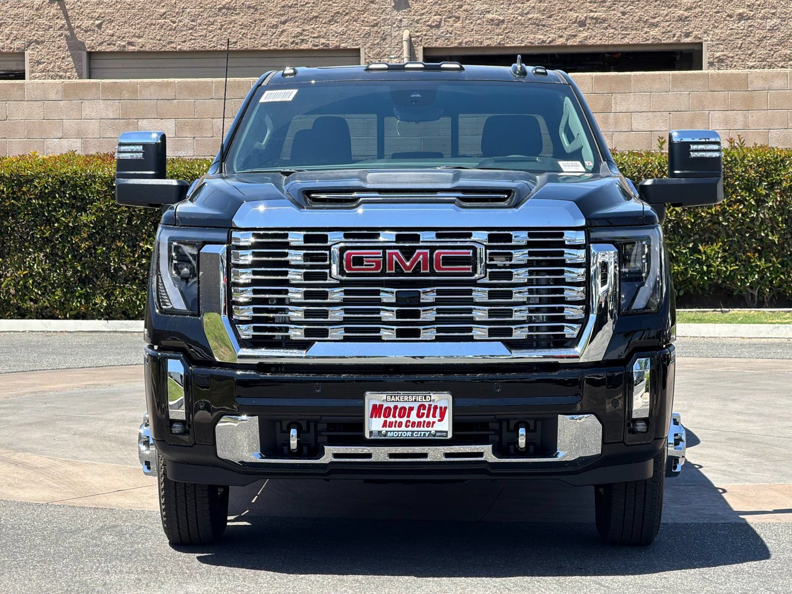 New 2026 GMC Sierra 3500 Denali w/ Denali Reserve Package AWD/4WD image 9