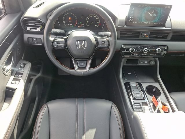 Certified 2025 Honda Pilot TrailSport image 12