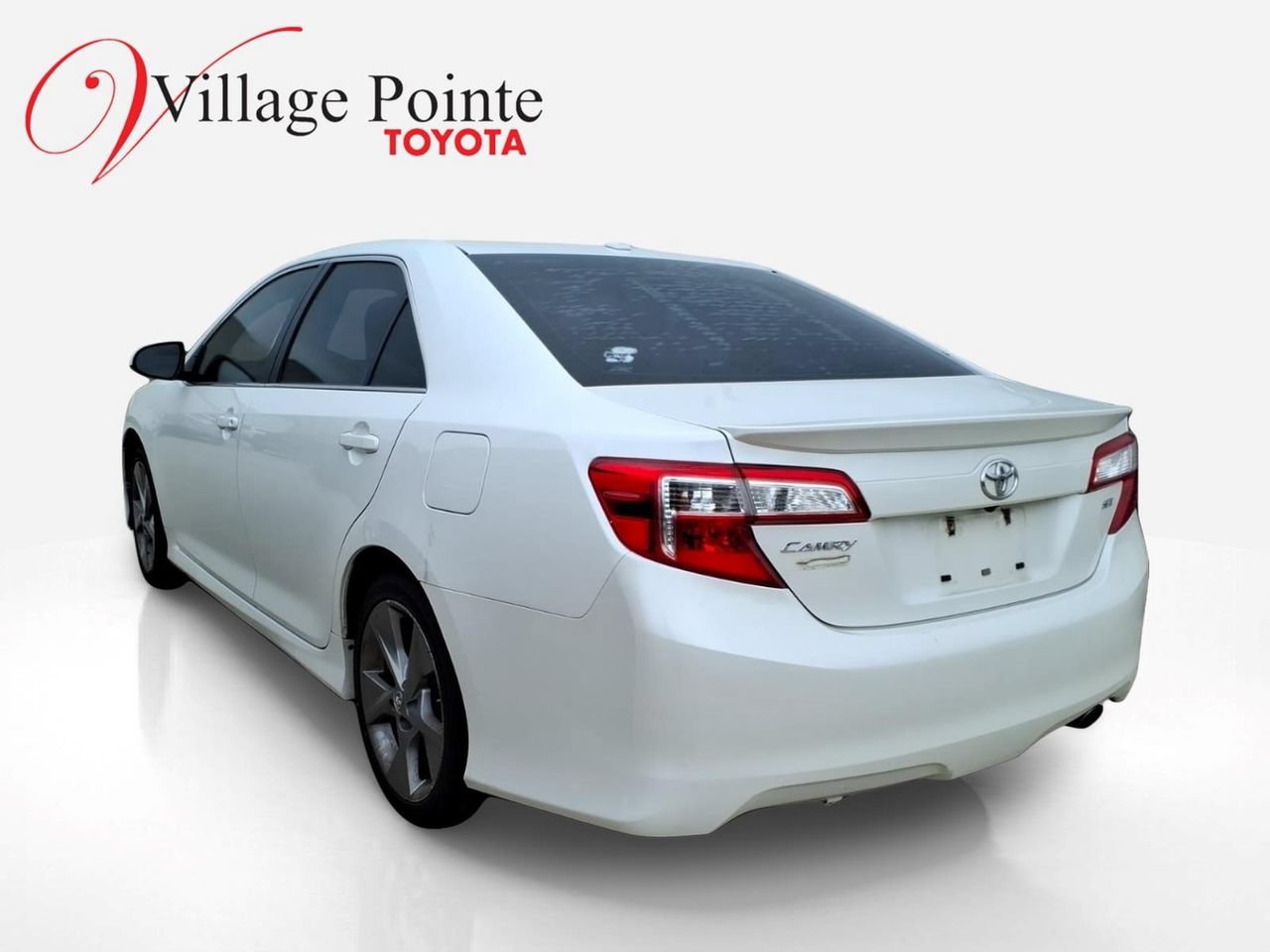 Used 2012 Toyota Camry SE FWD image 2