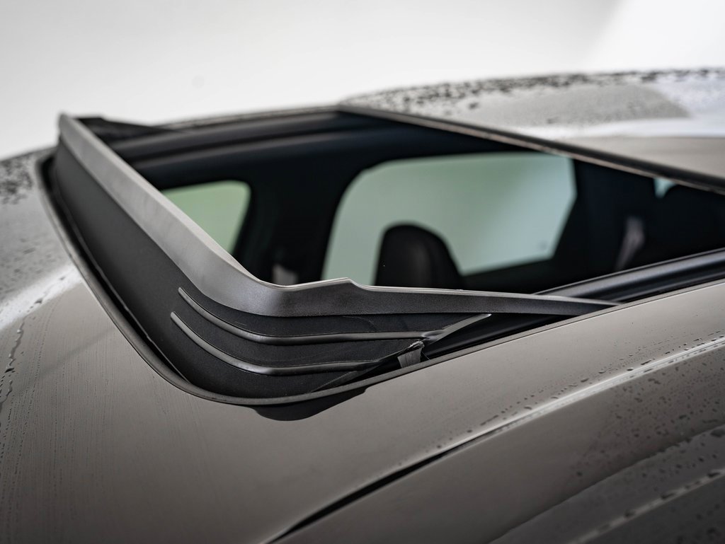 Used 2023 Porsche Cayenne Platinum Edition image 15