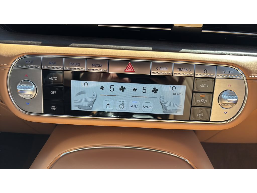 Used 2025 Genesis G90 3.5T AWD/4WD image 16