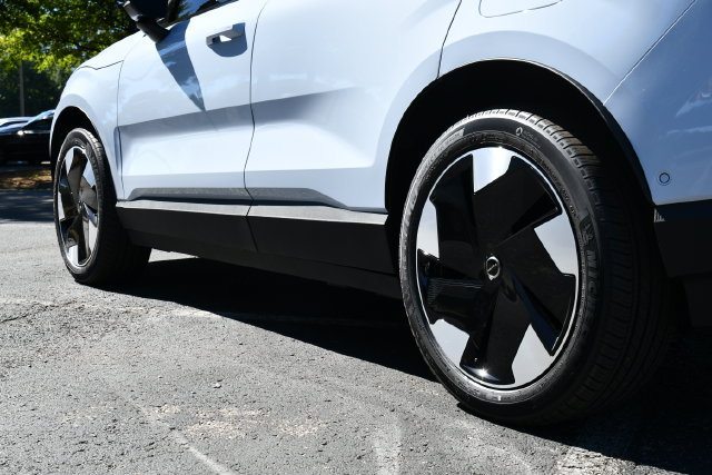 New 2026 Volvo EX30 Ultra w/ Protection Package Premier AWD/4WD image 9
