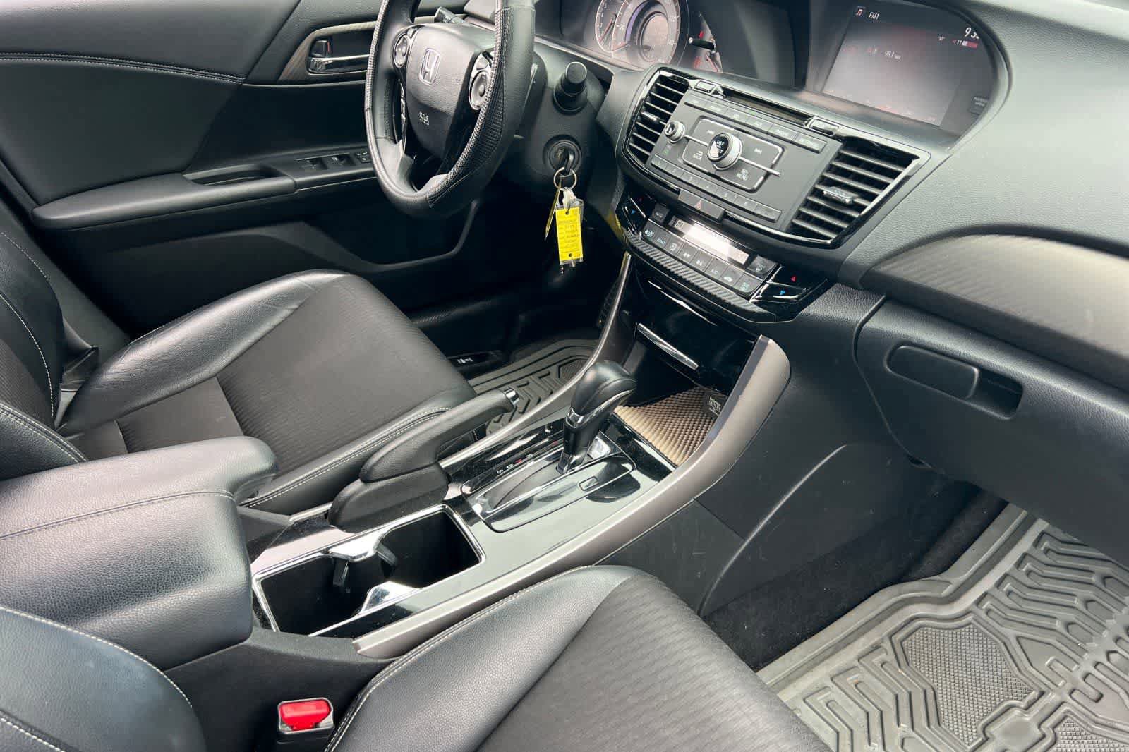 Used 2017 Honda Accord Sport image 17