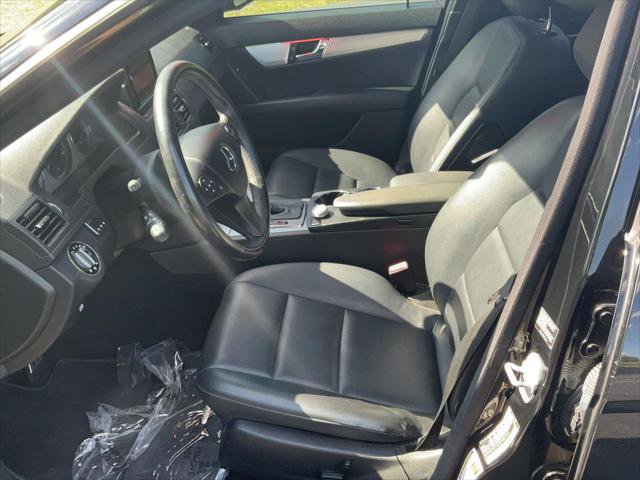 Used 2008 Mercedes-Benz C 300 Sport 4MATIC image 17