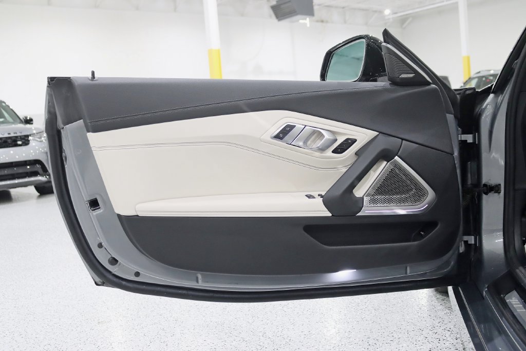 Used 2023 BMW Z4 M40i w/ Premium Package RWD image 32