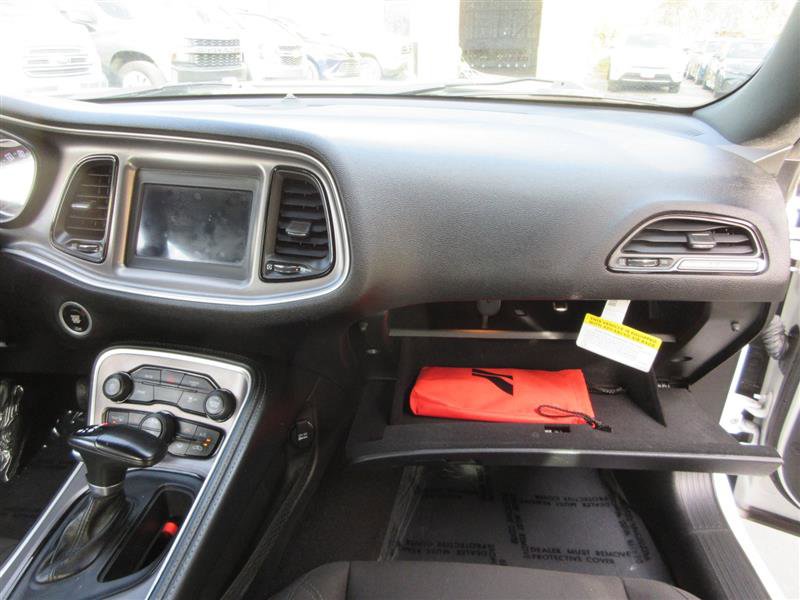 Used 2022 Dodge Challenger SXT image 24