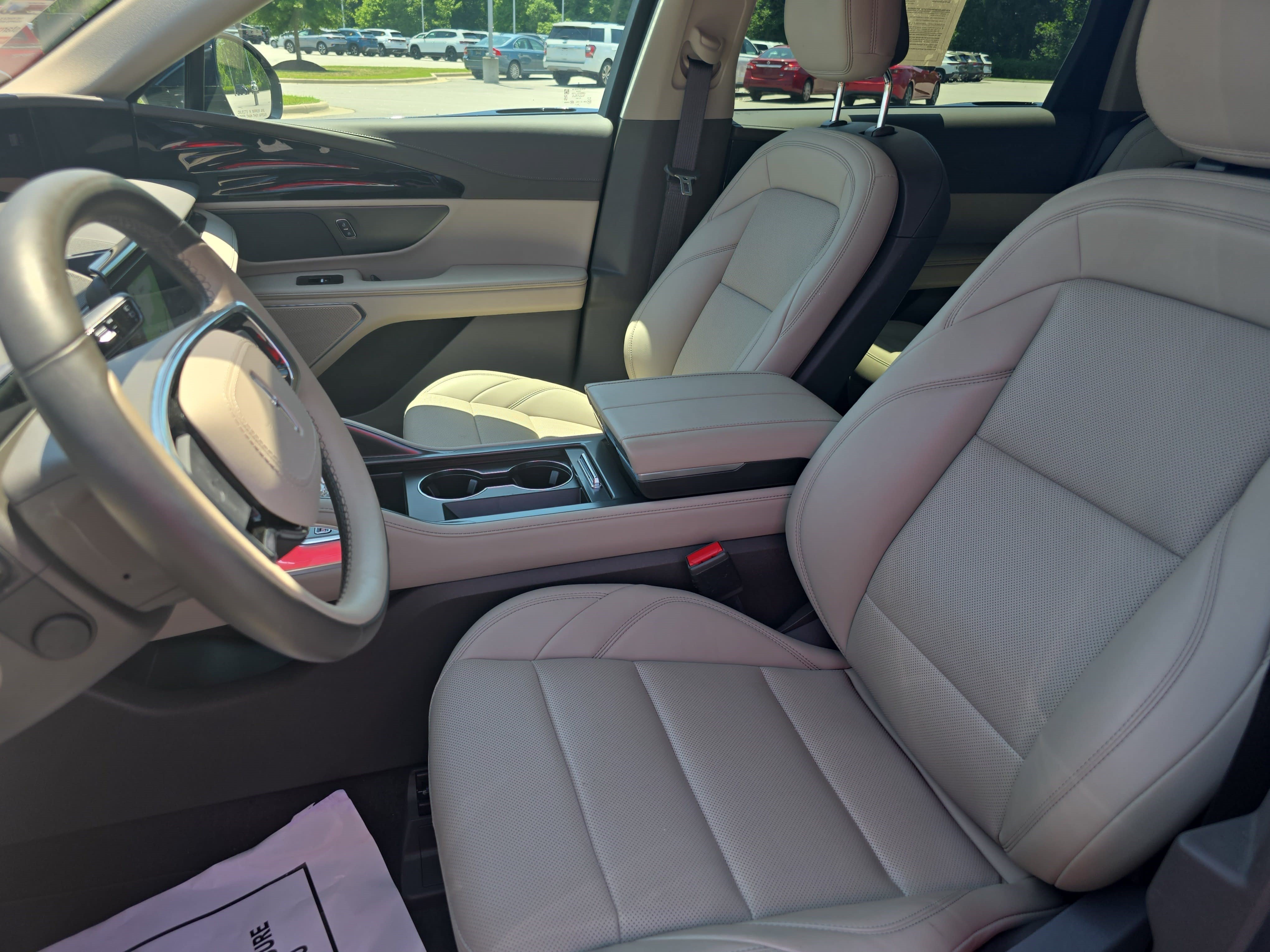 Certified 2025 Lincoln Nautilus Premier AWD/4WD image 14