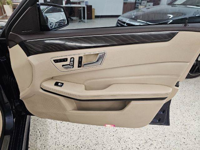 Used 2016 Mercedes-Benz E 350 4MATIC Sedan image 27