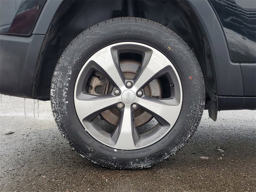 Used 2022 Jeep Cherokee Limited image 5