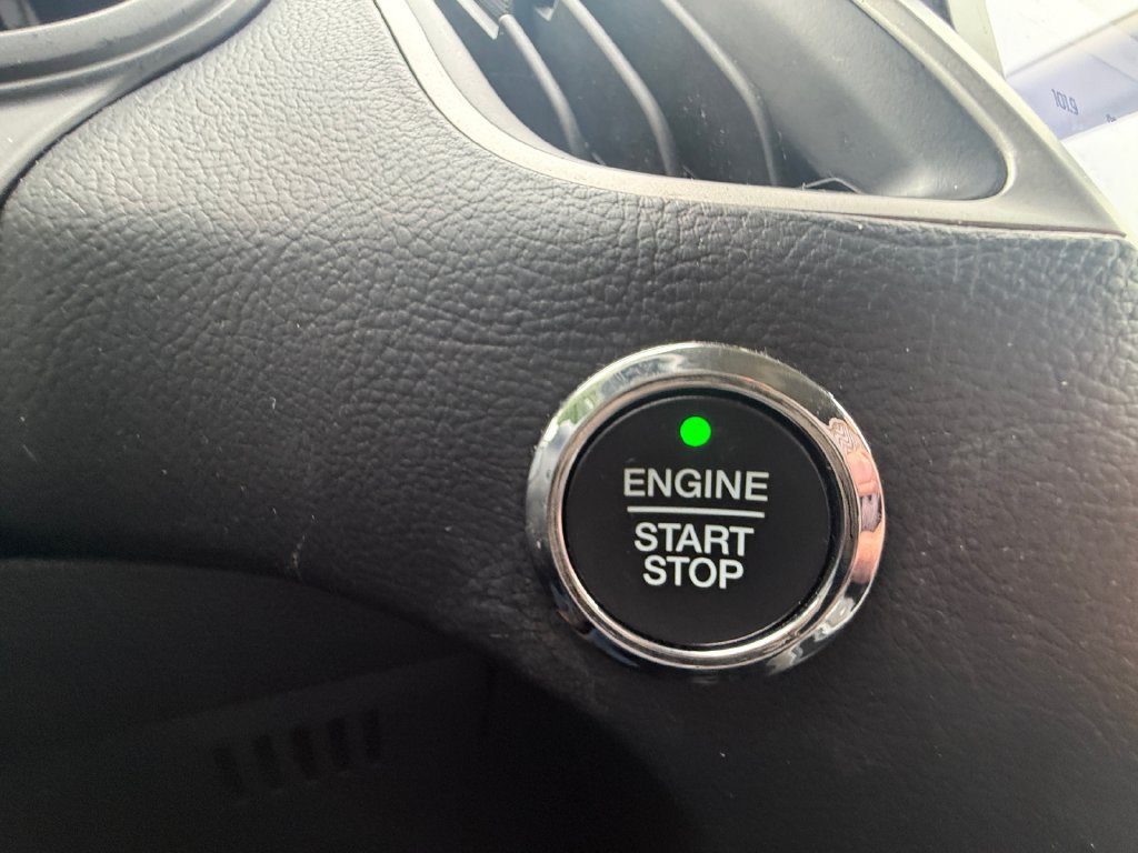 Used 2024 Ford Edge SEL AWD/4WD image 31