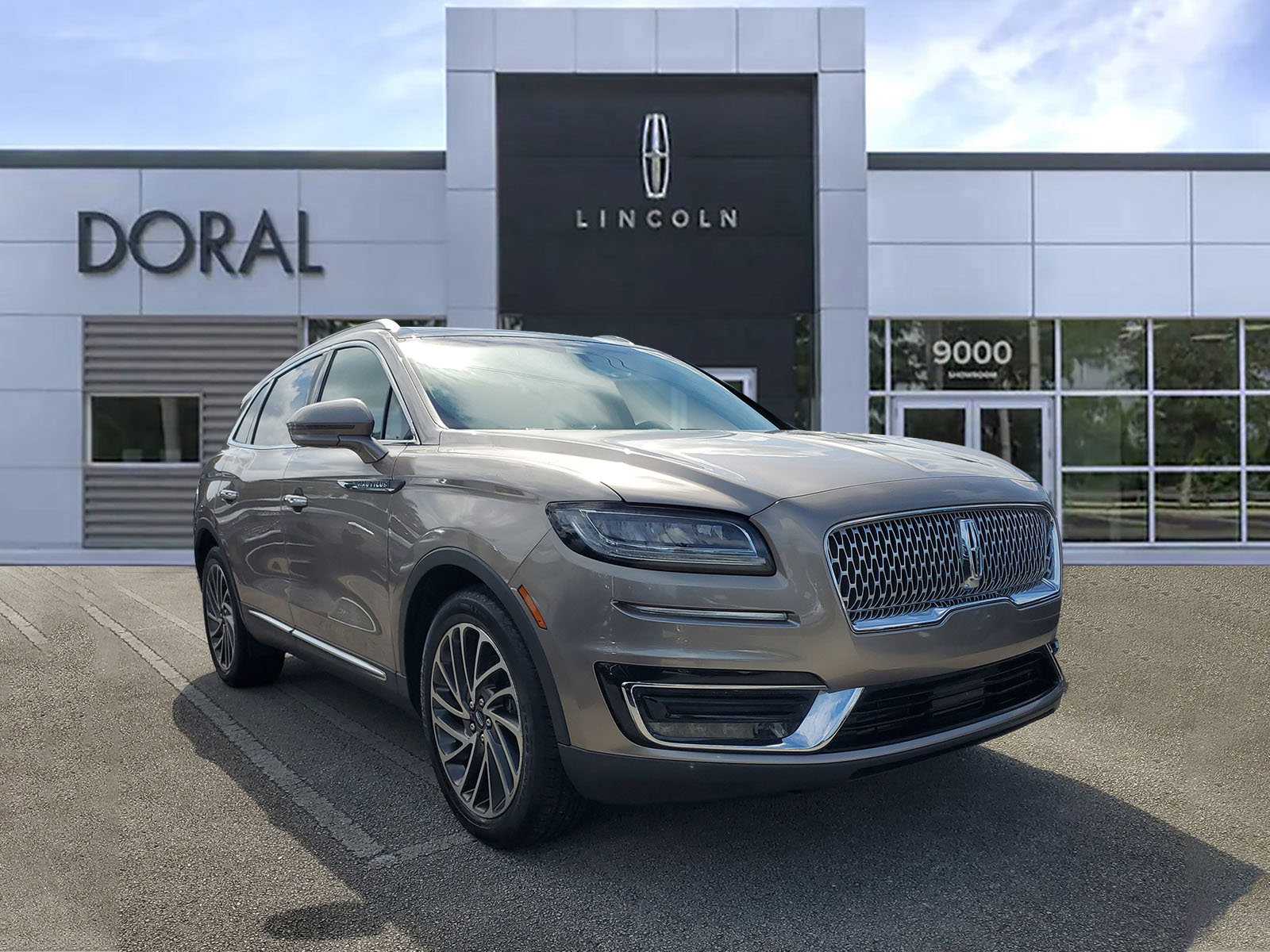 Certified 2020 Lincoln Nautilus Reserve image 1