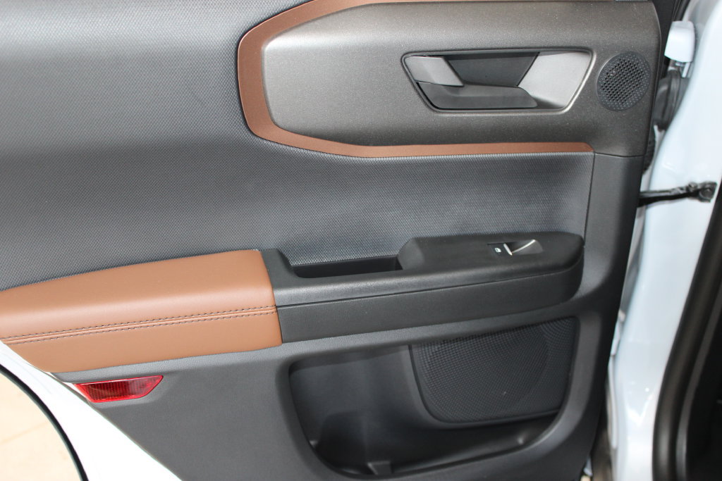 New 2026 Ford Bronco Sport Outer Banks AWD/4WD image 17