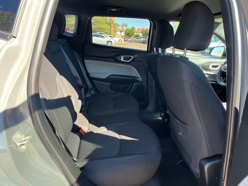 Used 2024 Jeep Compass Sport image 15