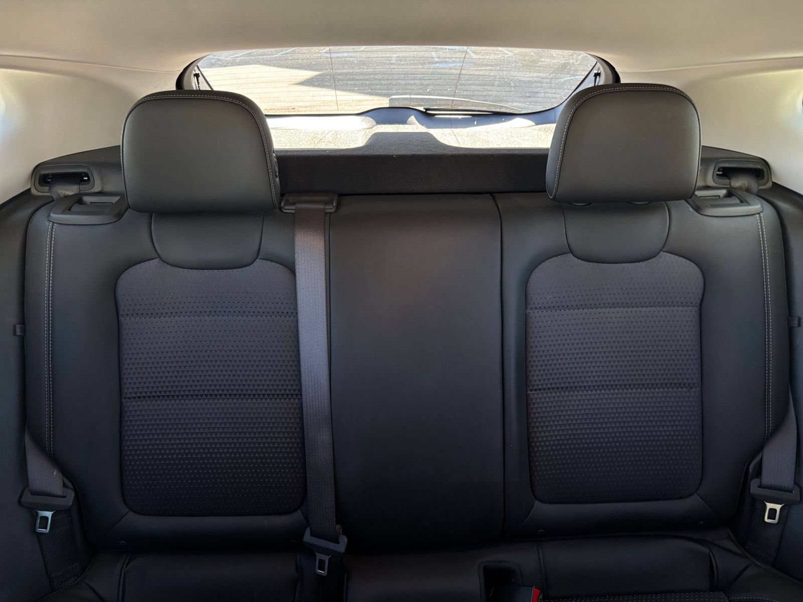 Used 2025 Chevrolet Trax LT w/ LT Convenience Package FWD image 34