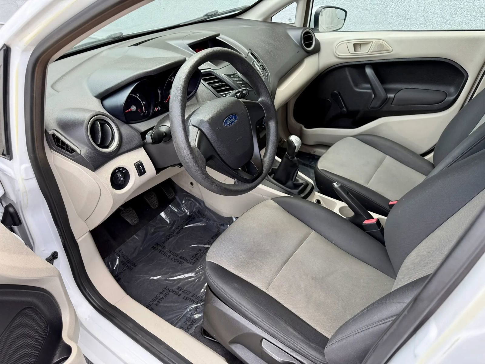 Used 2012 Ford Fiesta S image 11