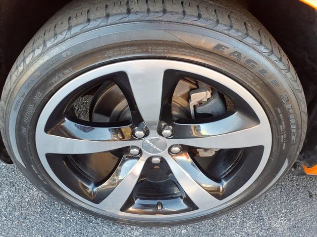 Used 2014 Dodge Challenger R/T RWD image 14