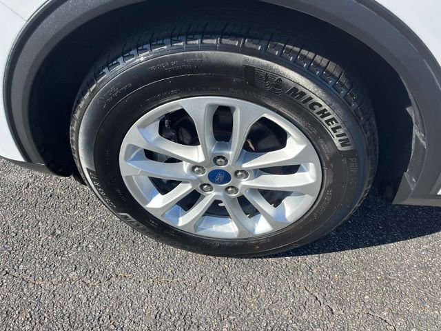 Used 2020 Ford Escape SE image 25
