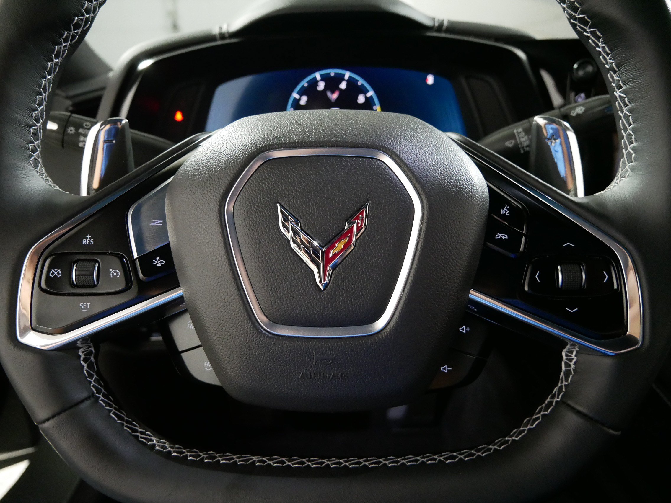Used 2024 Chevrolet Corvette Stingray Coupe w/ 1LT RWD image 25