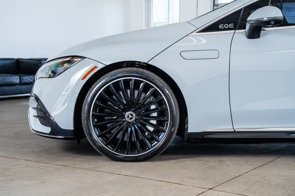 Used 2023 Mercedes-Benz EQE 500 4MATIC Sedan image 9