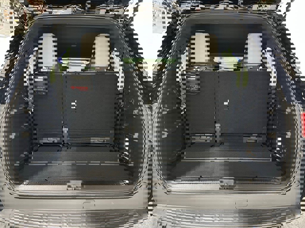 Used 2025 Toyota Sequoia Limited image 52