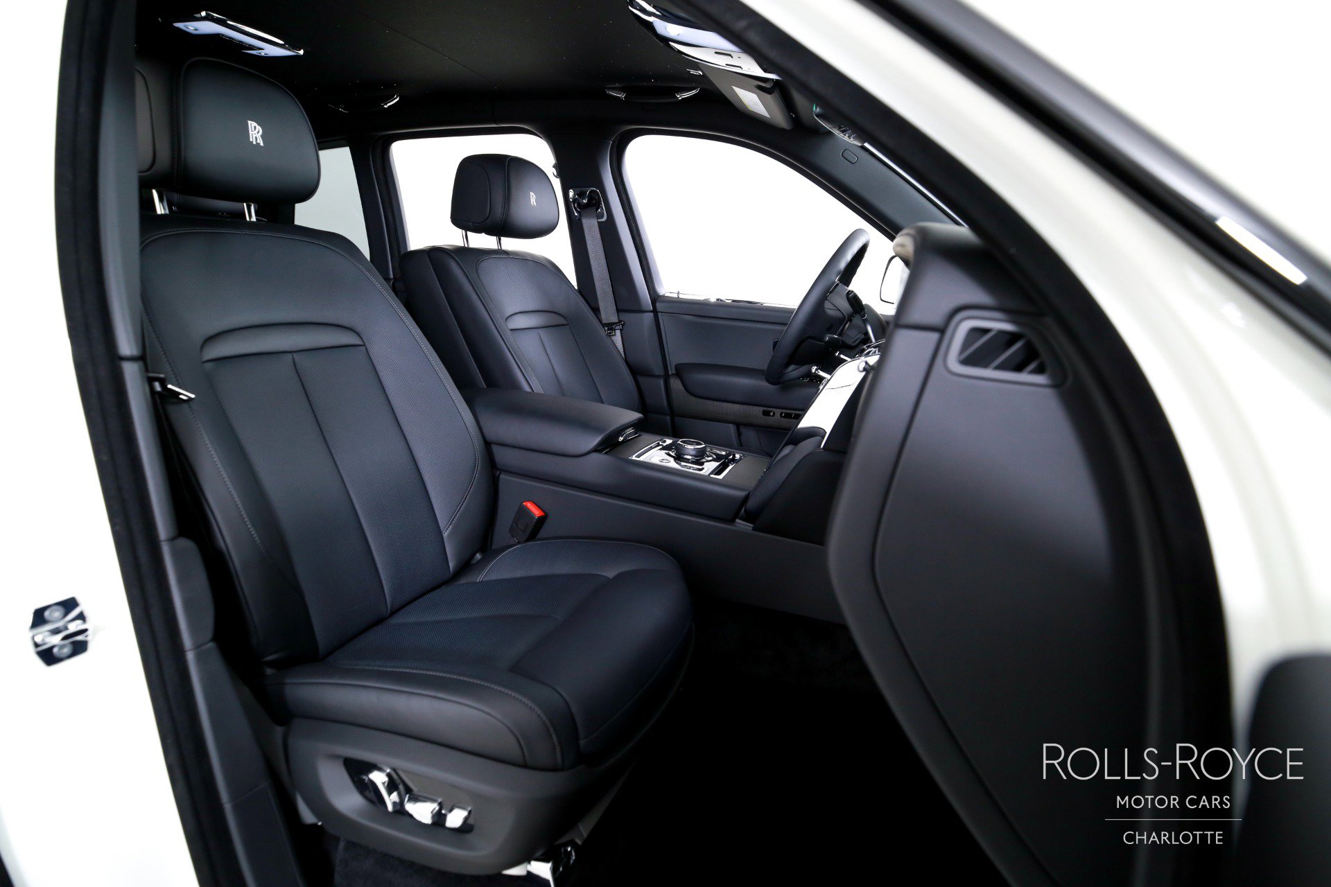New 2026 Rolls-Royce Cullinan AWD/4WD image 36