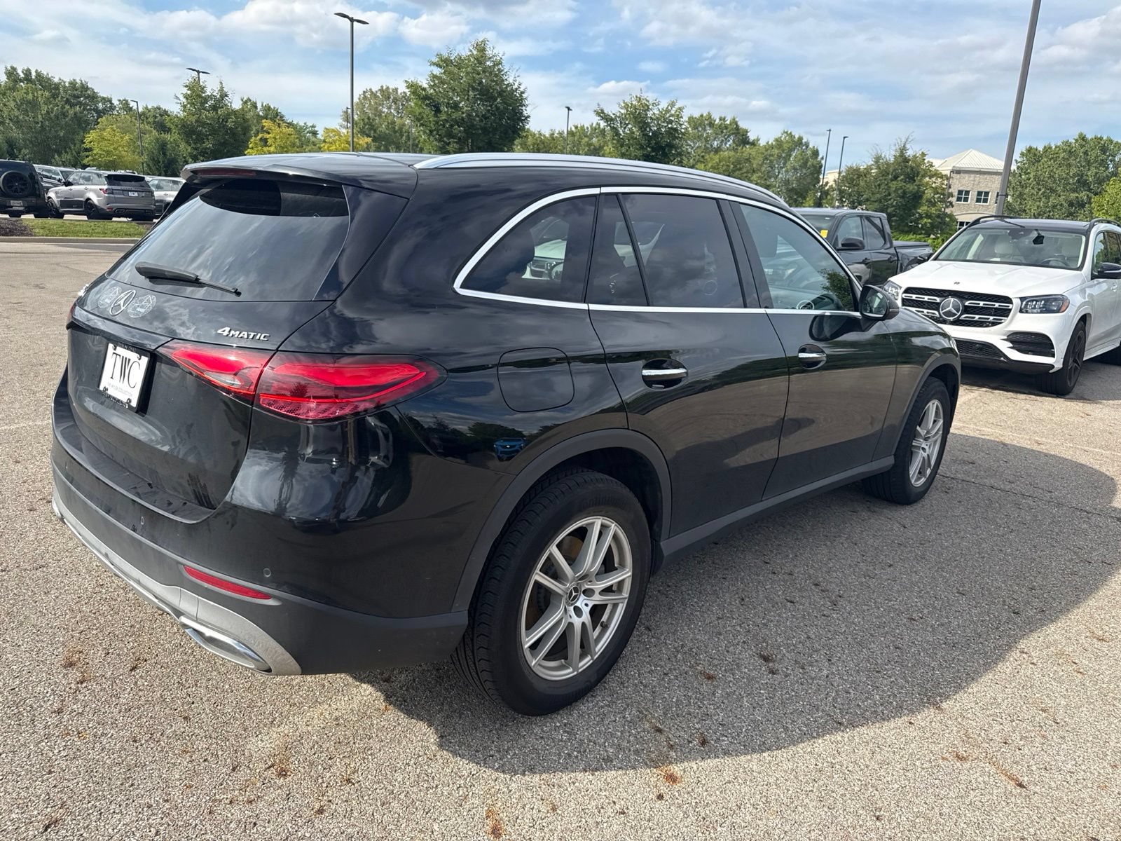 Used 2023 Mercedes-Benz GLC 300 4MATIC image 5