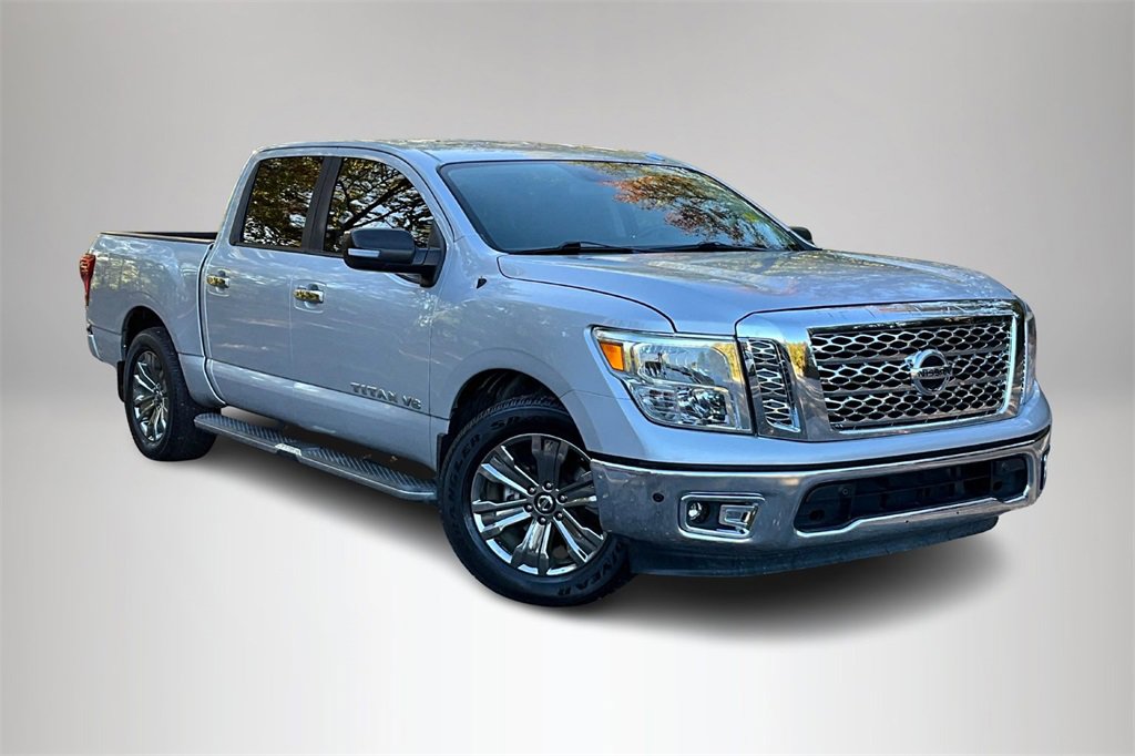 Used 2018 Nissan Titan SV w/ SV Convenience Package