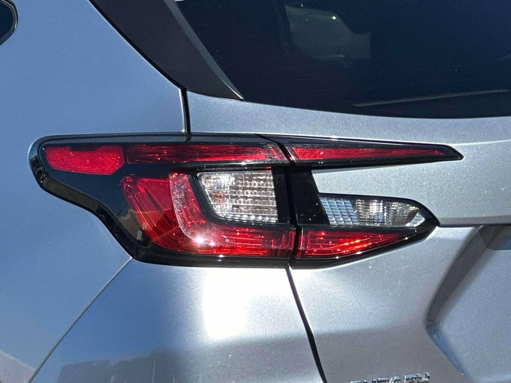 Used 2024 Subaru Crosstrek 2.5i Limited w/ Crosstrek Mirror Package AWD/4WD image 8